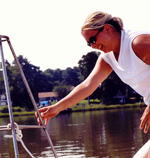 Collecting macrobenthic invertebrates in the Chesapeake Bay using Young gear